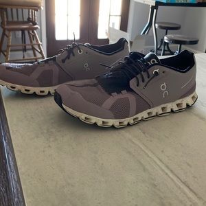 Lavender On Cloud size 9.5